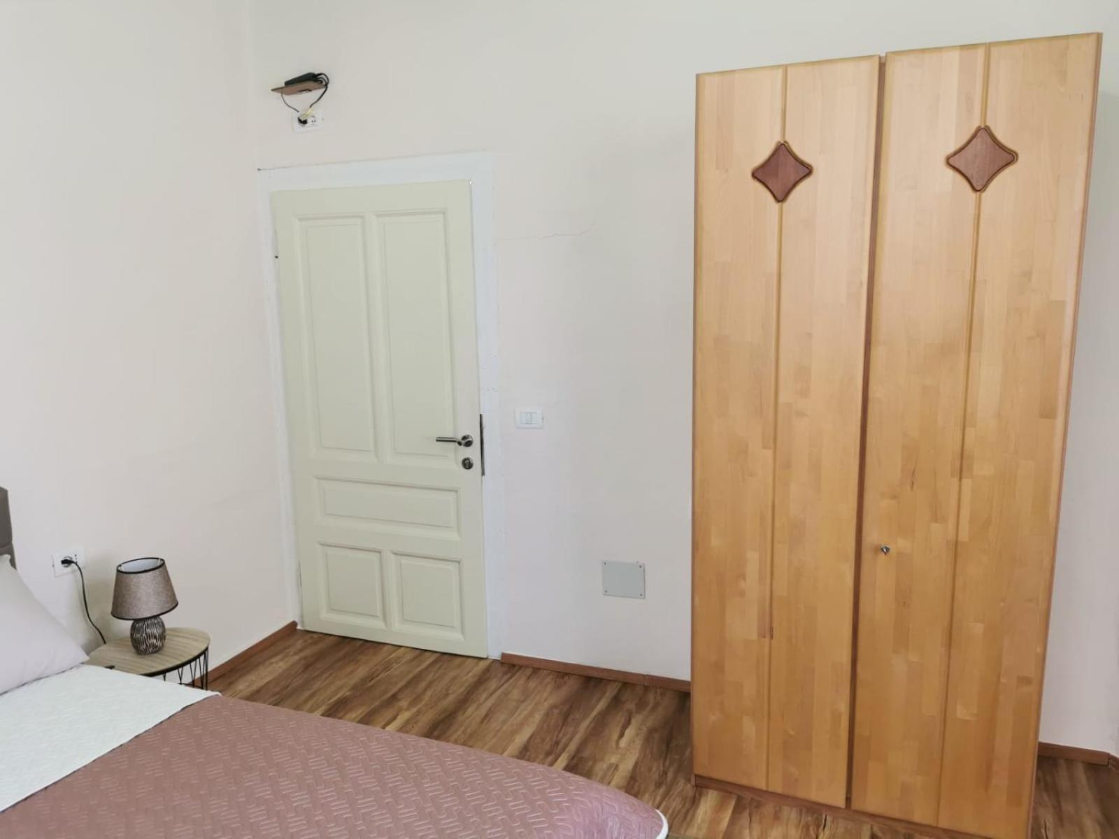 Gm Tirana Hostel Экстерьер фото