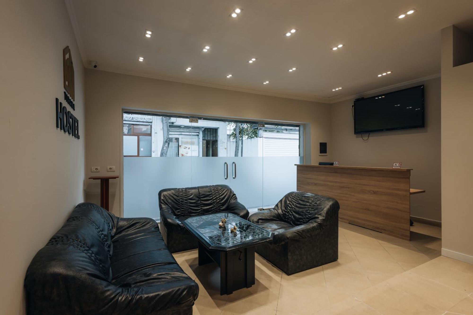 Gm Tirana Hostel Экстерьер фото