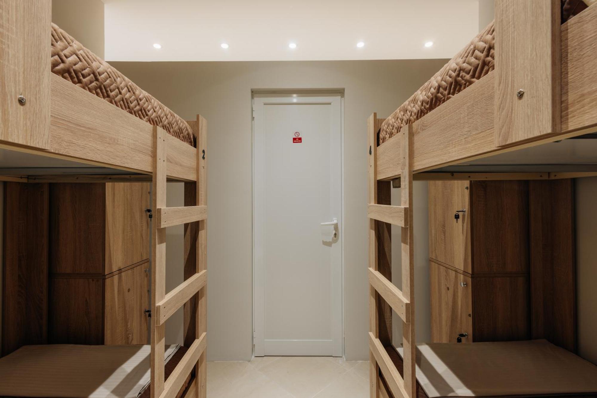 Gm Tirana Hostel Экстерьер фото